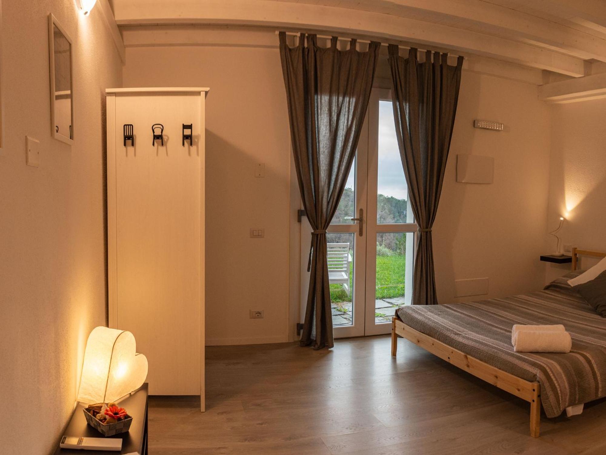 Agriturismo Orto Dei Rolli Монелья Номер фото