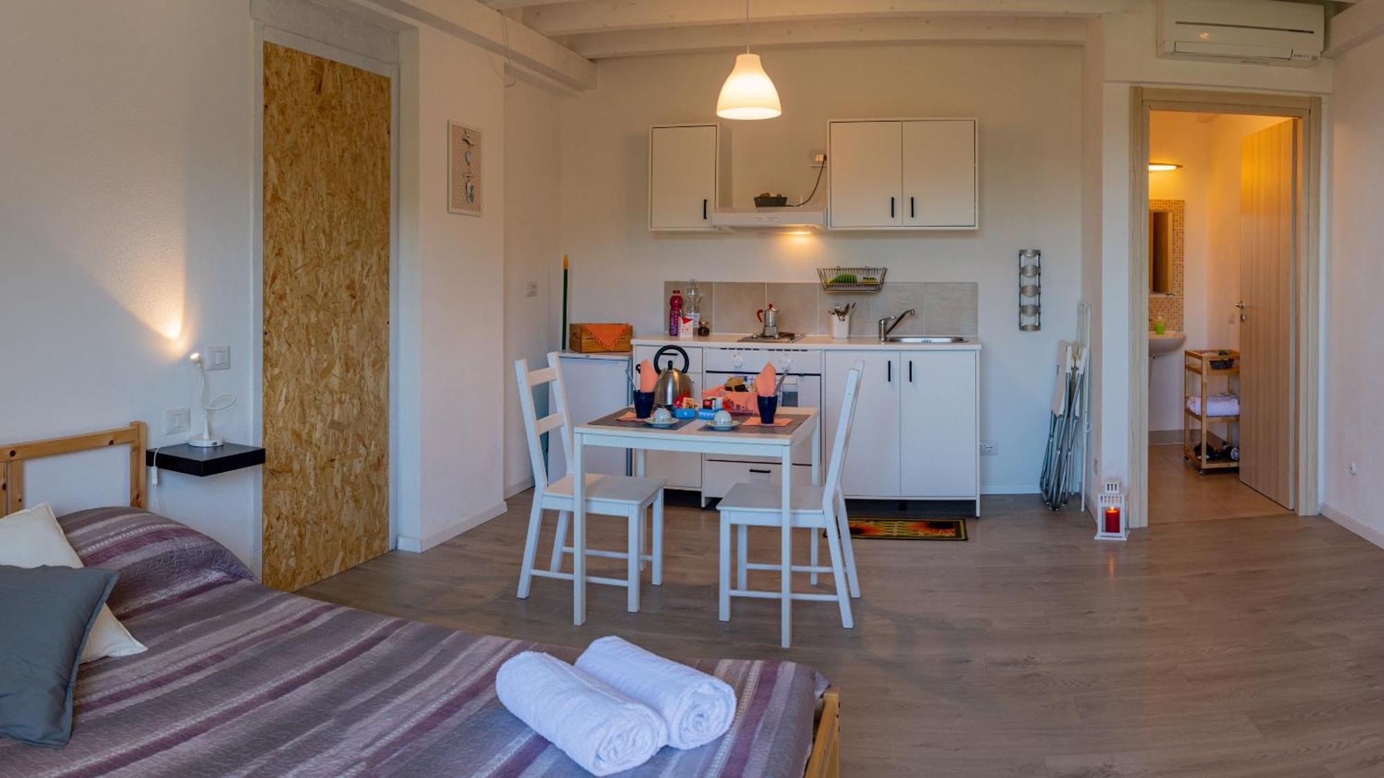 Agriturismo Orto Dei Rolli Монелья Номер фото